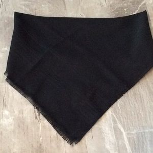 🧣🕶Ladies Black Vintage Square Scarf🕶🧣